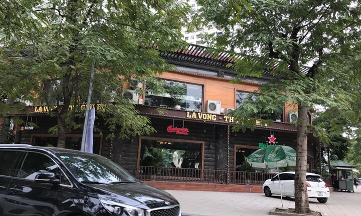 Cận cảnh nhà hàng ngang nhiên nằm trên 'đất vàng' quy hoạch công viên của Tập đoàn Lã Vọng