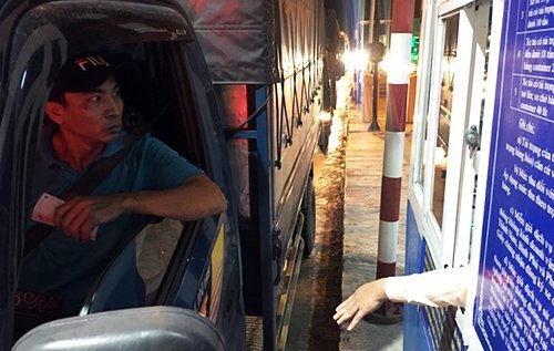 Ôtô dừng quá 5 phút ở trạm BOT có thể bị phạt đến 2 triệu đồng