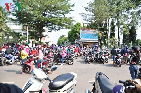 Hàng nghìn công nhân vây công ty vì nghi bị quỵt lương Tết ở Đồng Nai