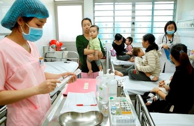 Người mắc cúm tăng chóng mặt, Bộ Y tế họp khẩn chống dịch