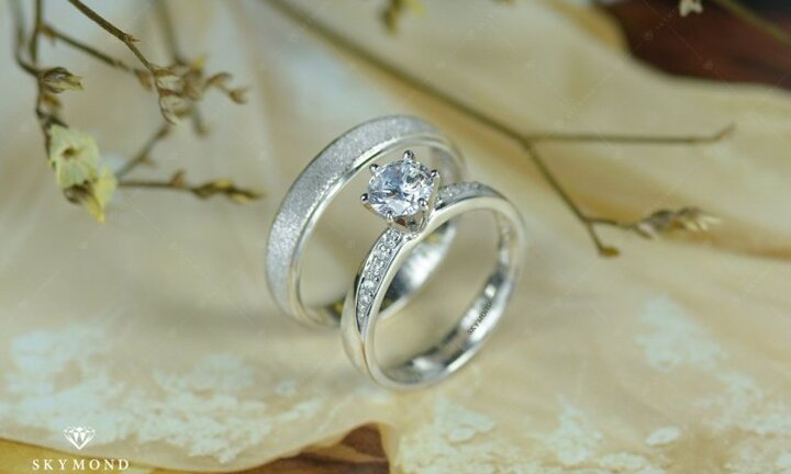 Giới trẻ ngỡ ngàng trước vẻ đẹp của Bộ sưu tập Nhẫn cưới Diamond Shine