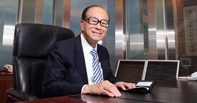 Đế chế kinh doanh của tỷ phú Lý Gia Thành sẽ ra sao khi ông từ chức?