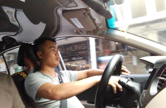 Lái xe lo giành khách khi Grab độc tôn?