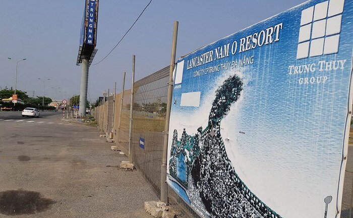 Resort 3.000 tỷ đồng của mẹ chồng Thu Thảo: Rào thép B40 chặn đường dân ra biển