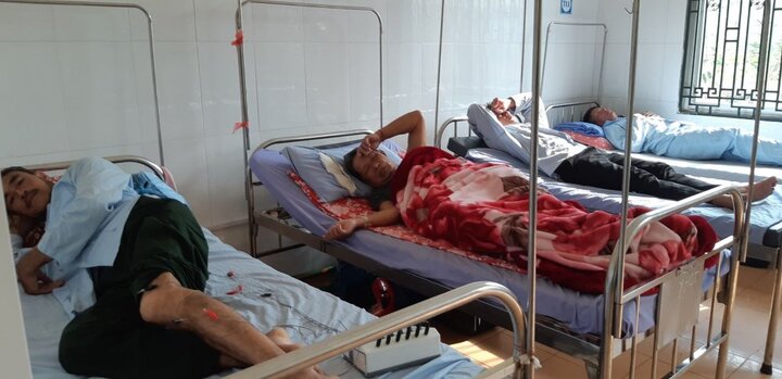 Hé lộ nguyên nhân 253 người cả cô dâu chú rể nhập viện sau ăn cỗ cưới ở Sơn La