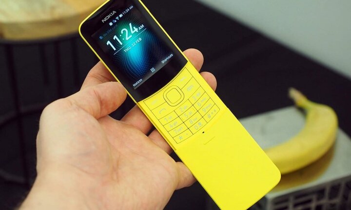Nokia 8110 trái chuối 'tái xuất', giá chưa đến 2 triệu đồng