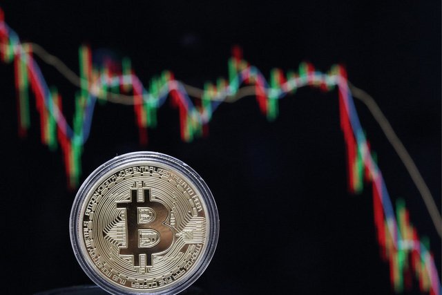 Giá Bitcoin hôm nay 24/5: Chính thức tụt khỏi ngưỡng 8.000 USD, liệu ngày tàn sắp đến?