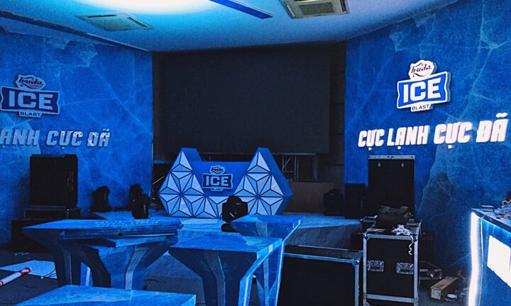 'Căn phòng băng giá' trở lại, càn quét Đà Nẵng từ ngoài đời đến mạng xã hội