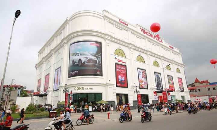 Hàng chục ngàn người dân Thái Nguyên náo nức đến Vincom ngày khai trương