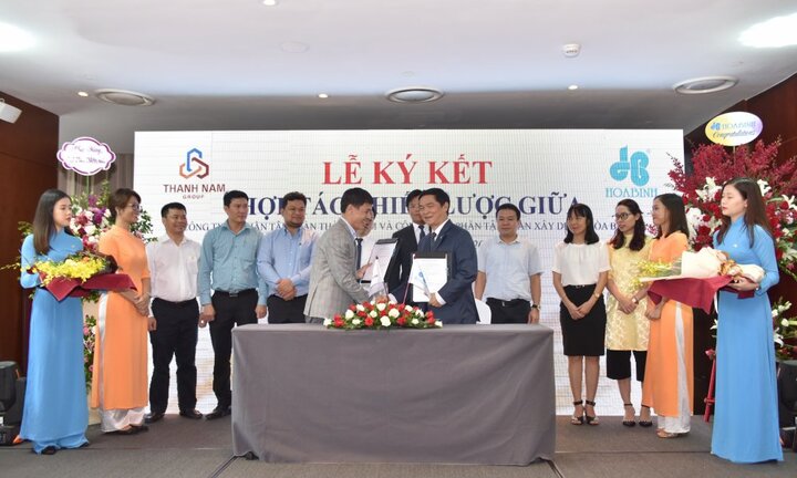 Hòa Bình và Thành Nam Group ký kết hợp tác chiến lược