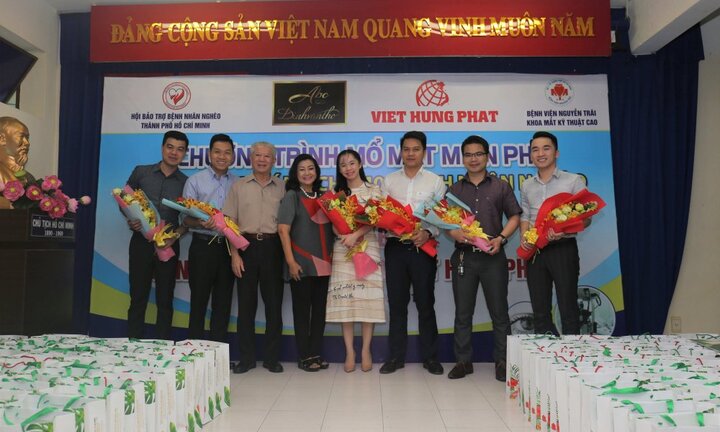 Mổ mắt miễn phí cho 400 bệnh nhân nghèo