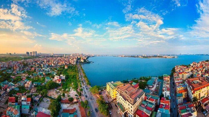 Bất động sản ven Hồ Tây: Cuộc đua của các thương hiệu lớn