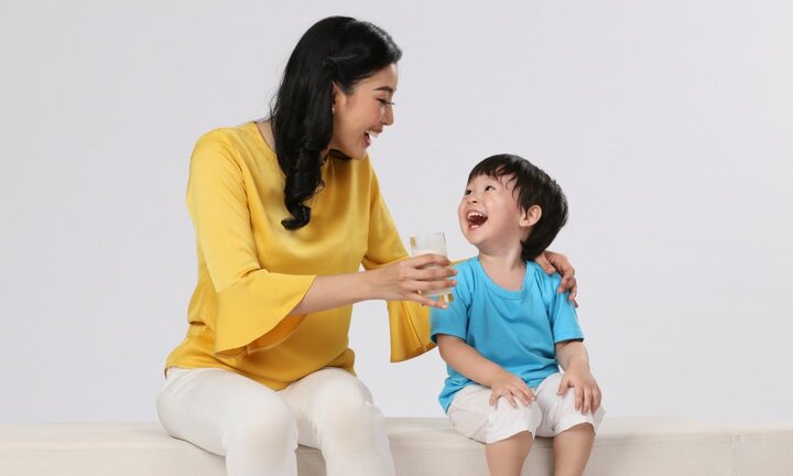 Bé táo bón nặng và gặp vấn đề về đường ruột, phải làm sao?