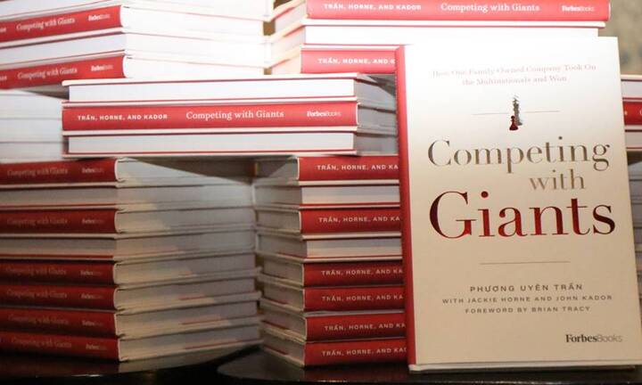 Competing with Giants: Cuốn sách của doanh nhân Việt đầu tiên được Forbes giới thiệu đến độc giả thế giới