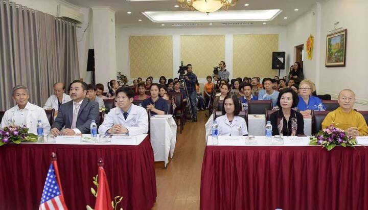 Lễ ký kết hợp tác trao đổi y tế giữa MD1World và Bệnh viện Tim Hà Nội: Chương trình 'Tiếng vọng từ trái tim'