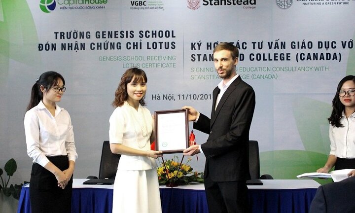 Capital House nhận chứng chỉ xanh LOTUS cho Genesis School, ký hợp tác giáo dục với Stanstead College, Canada