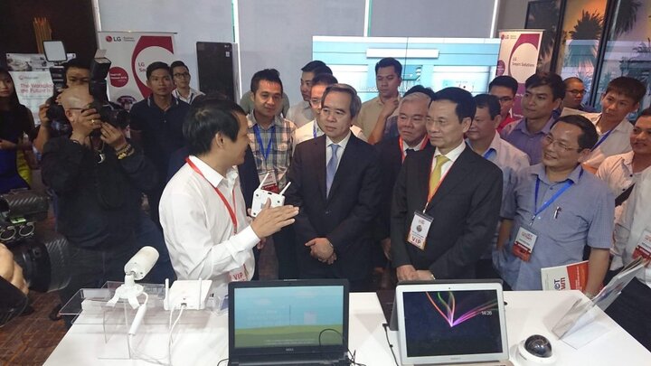 MobiFone trình diễn nhiều giải pháp công nghệ tại Smart IoT Việt Nam 2018