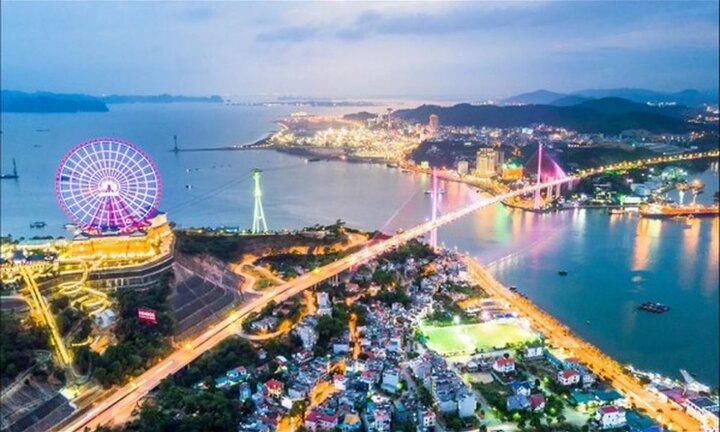 Khách du lịch cao gấp đôi Nha Trang, Hạ Long luôn trong tình trạng 'cháy phòng' cho thuê