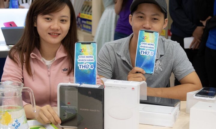HUAWEI Mate 20, Mate 20 Pro chính thức lên kệ FPT Shop trên toàn quốc