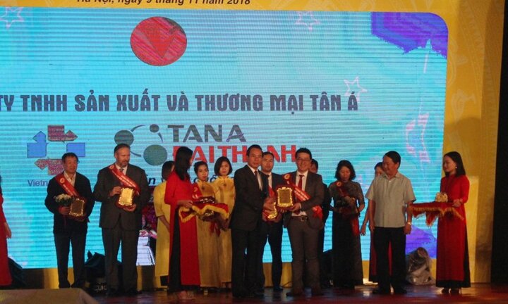 Top 1 hàng Việt Nam được người tiêu dùng yêu thích: Gọi tên thương hiệu Rossi