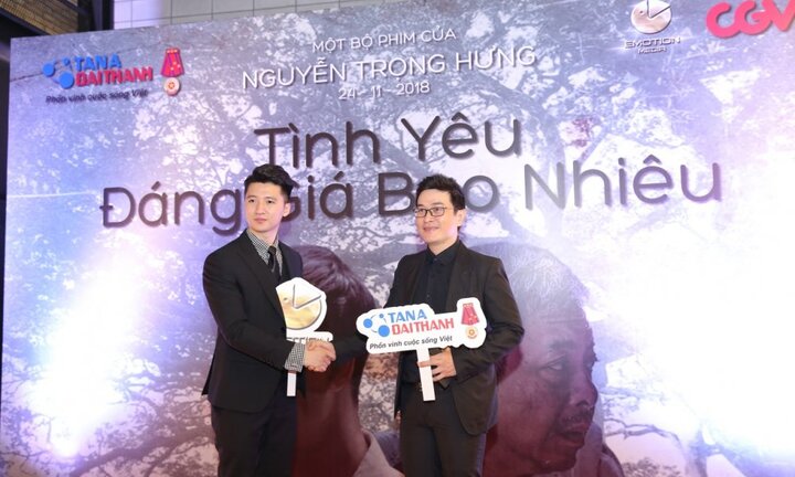 'Tình yêu đáng giá bao nhiêu': Câu chuyện dung dị về tình thân gia đình