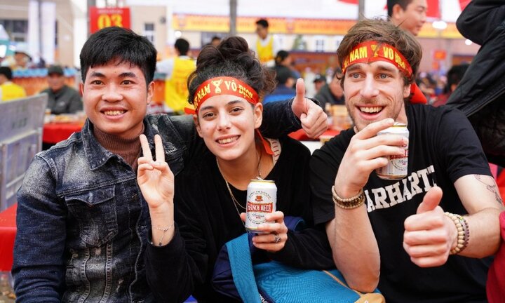Ngày hội Bia Hà Nội 'đốt nóng' bầu không khí Thủ đô