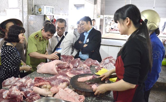 Kiểm soát chặt thị trường thực phẩm