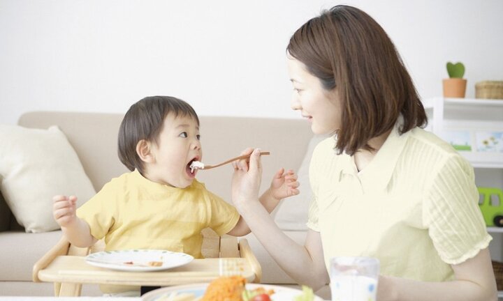 Thế nào là dinh dưỡng đúng cách cho con?