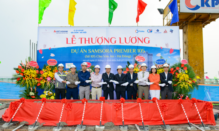 Samsora Premier 105 mừng cất nóc: Ngập tràn quà tặng