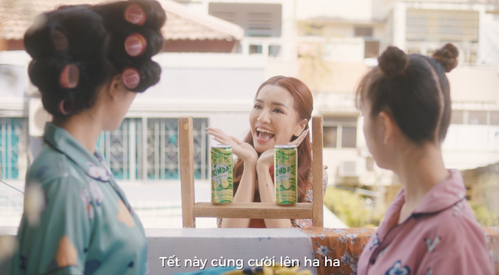 Soi bí kíp 'bùa hoà giải' của Bích Phương trong 'Chuyện cũ bỏ qua'