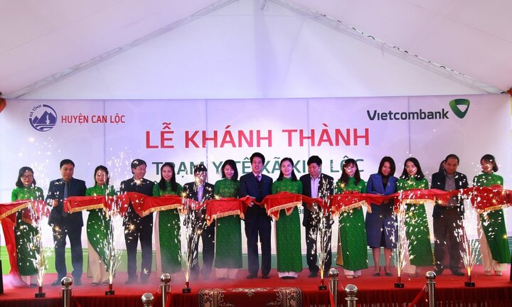 Vietcombank khánh thành và bàn giao công trình ASXH Trạm Y tế xã Kim Lộc, huyện Can Lộc, tỉnh Hà Tĩnh