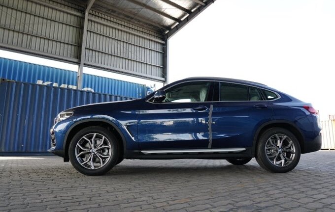 BMW X4 thế hệ mới về đến cảng