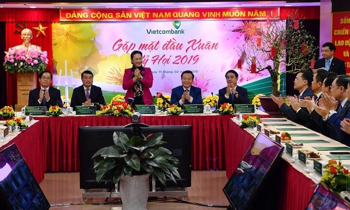 Chủ tịch Quốc hội chúc Tết tại Vietcombank nhân dịp đầu xuân Kỷ Hợi 2019