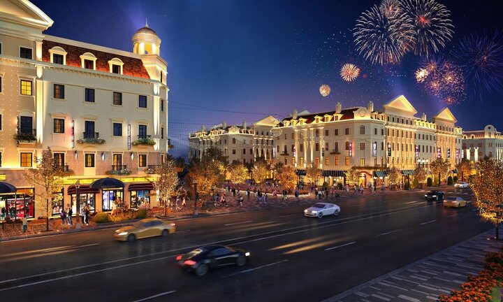 Ngỡ ngàng trước 'đại lộ Champ de Elysee' hoa lệ giữa Hạ Long