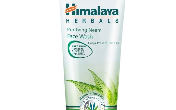 Himalaya ra mắt dòng sữa rửa mặt thảo mộc tại Việt Nam