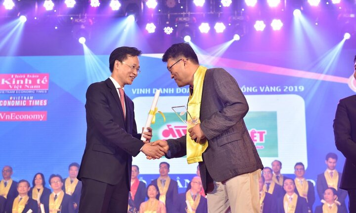 Thực phẩm Đức Việt được bình chọn Doanh nghiệp Rồng Vàng năm 2019