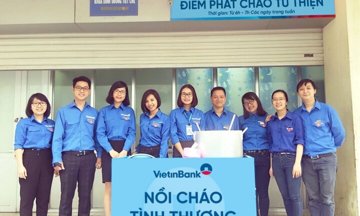 Ấm lòng những bệnh nhi nghèo