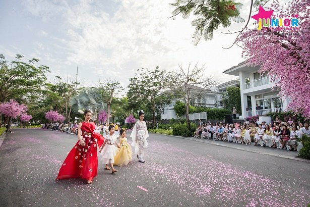 Chiêm ngưỡng sàn diễn thời trang đẹp như cổ tích tại Premier Village Danang Resort Managed by AccorHotels