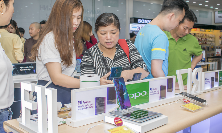 OPPO F11 Series, gần 43.000 khách hàng đặt cọc, kỷ lục của lòng tin