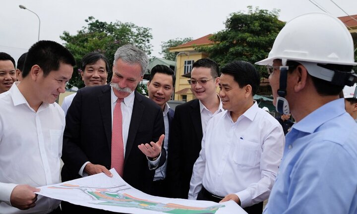 Giám đốc điều hành F1 ấn tượng tốc độ triển khai đường đua Mỹ Đình