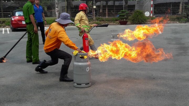 Tập huấn PCCC cho lực lượng tại chỗ của Công ty TNHH Xử lý chất thải Việt Nam