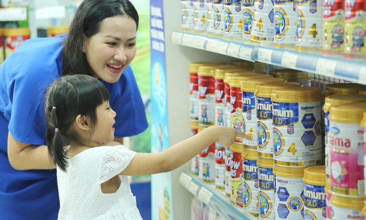 Không chỉ có sữa nước, sữa bột trẻ em Vinamilk cũng đang dẫn đầu thị trường