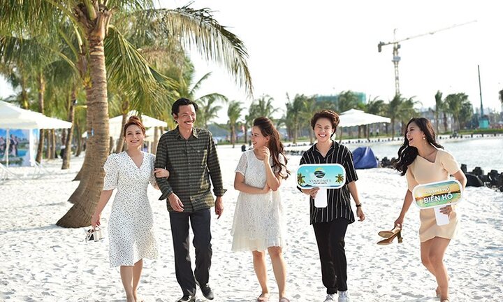 Thư 'Về nhà đi con' lấy chồng đại gia, cả nhà đi nghỉ dưỡng sang chảnh?