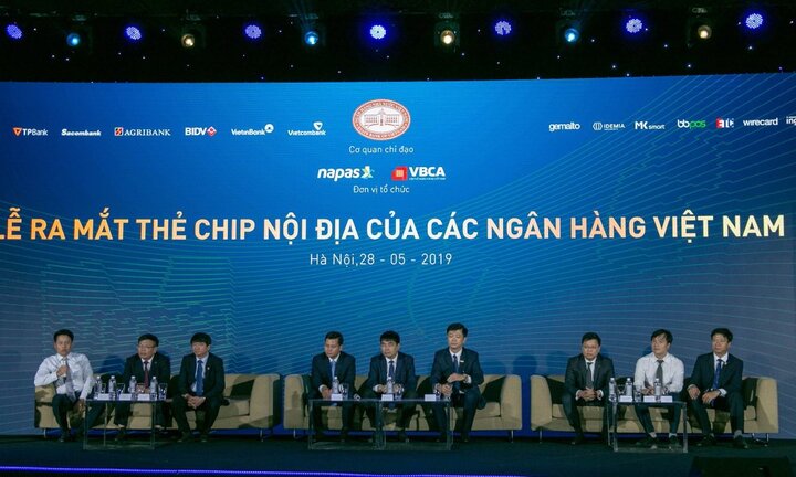 TPBank: Ngân hàng đầu tiên triển khai thành công chuyển đổi thẻ chip nội địa có tích hợp contactless