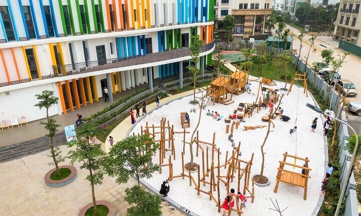 Capital House nhận chứng chỉ xanh LOTUS hạng vàng cho Genesis School