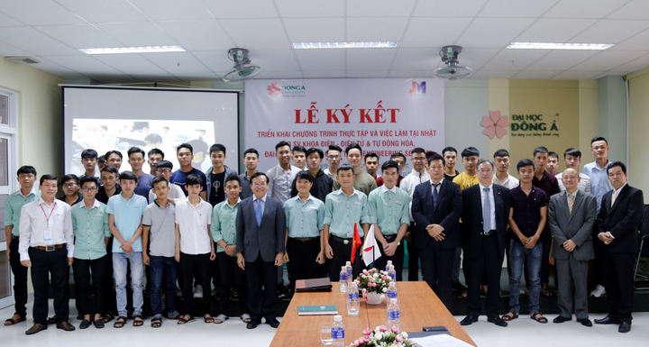 Đại học Đông Á tạo dựng cơ hội cuộc đời cho sinh viên