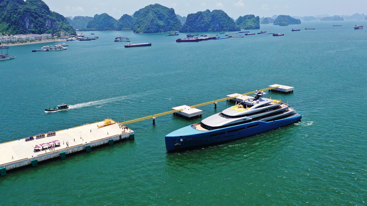 Du lịch mua sắm: 'Mảnh đất' màu mỡ của Hạ Long