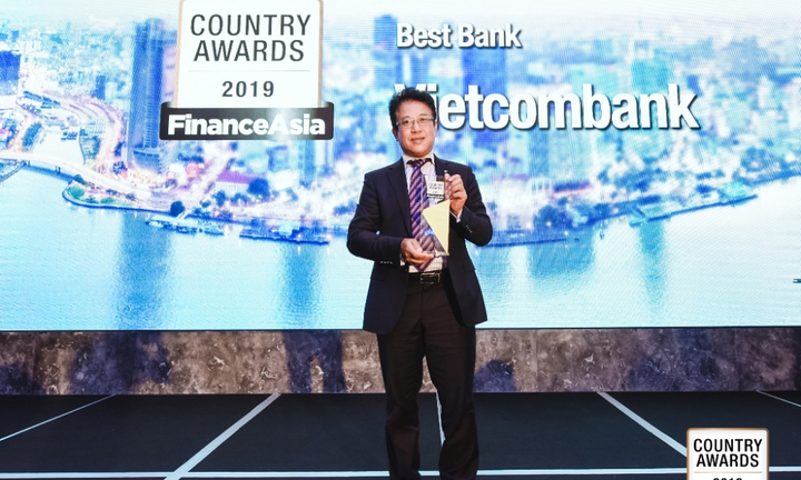 Vietcombank nhận giải thưởng 'Ngân hàng tốt nhất Việt Nam năm 2019' của Tạp chí Finance Asia
