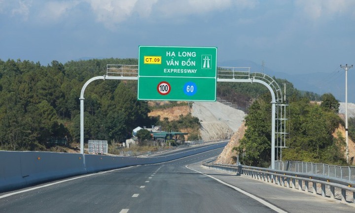 Từ 10/7, cao tốc Hạ Long – Vân Đồn khai thác tốc độ tối đa 100 km/h