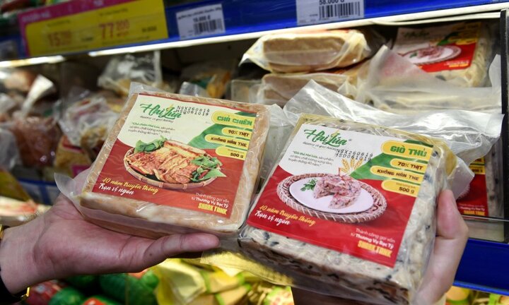 Chả lụa không hàn the Hai Lúa được hàng trăm siêu thị đưa lên kệ